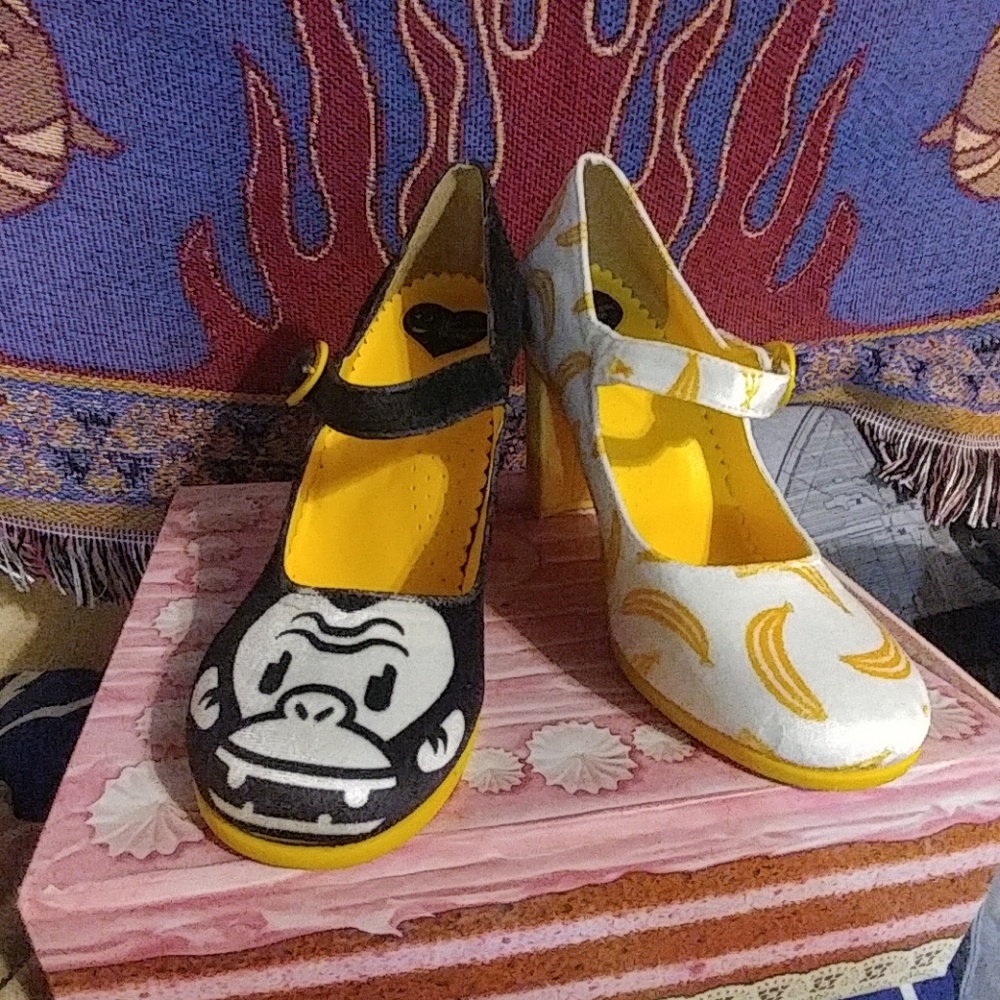 Hot Chocolate Heels - Monkey Business